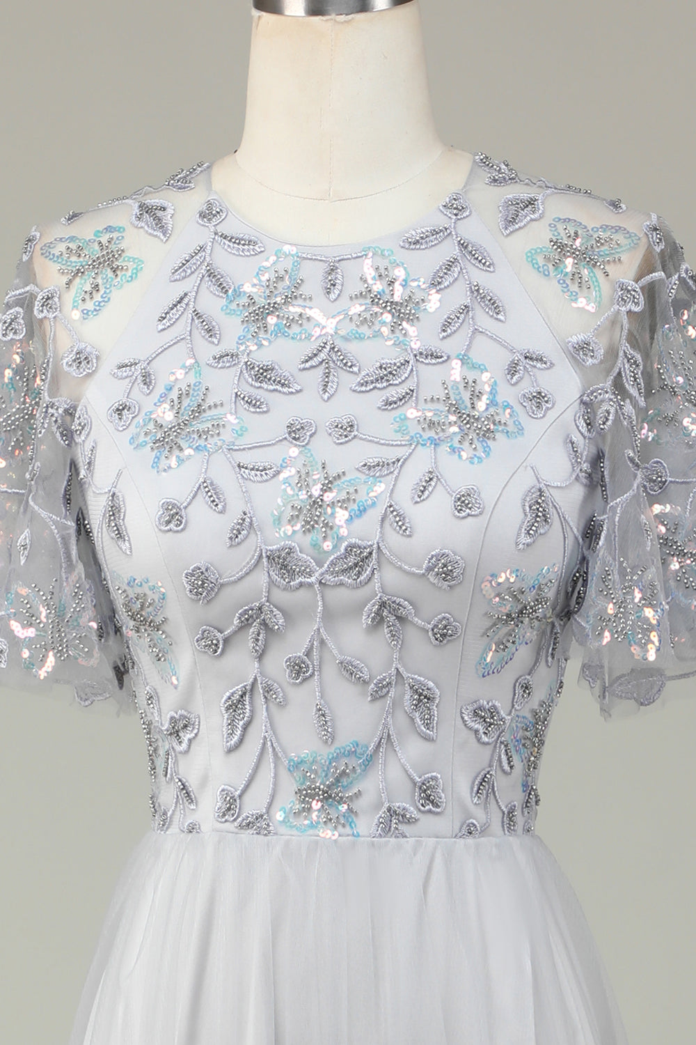 Robe de Demoiselle d'Honneur Longue Grise en Tulle Coupe A avec Perles et Appliques