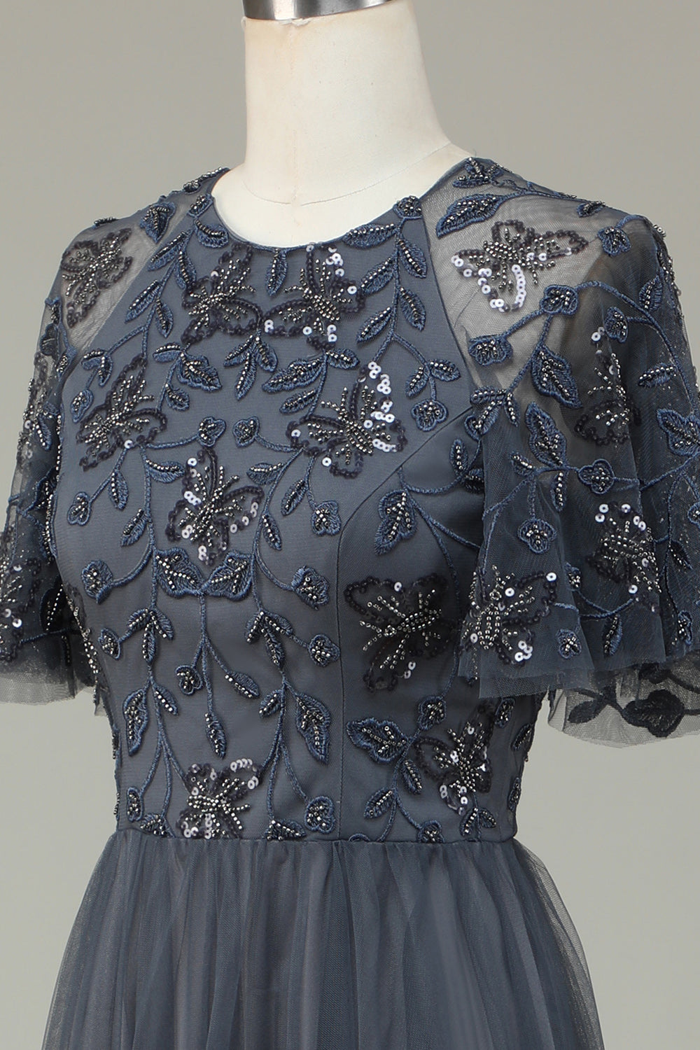 Robe de Demoiselle d'Honneur Longue Grise en Tulle Coupe A avec Perles et Appliques