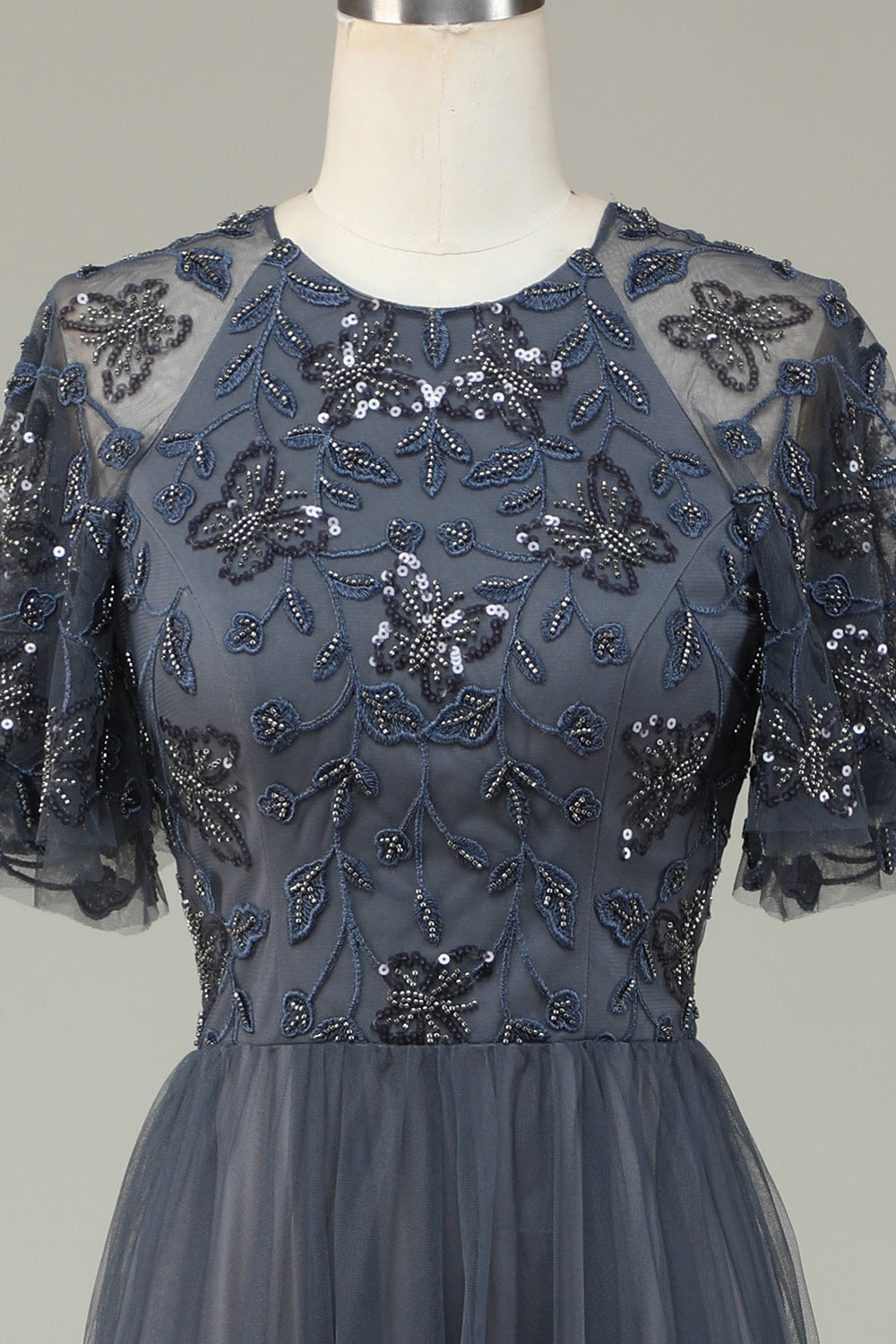 Robe de Demoiselle d'Honneur Longue Grise en Tulle Coupe A avec Perles et Appliques