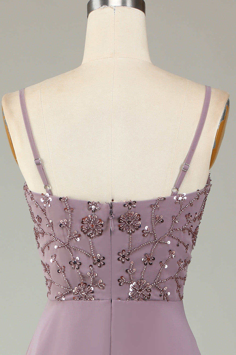 Robe de demoiselle d'honneur rose poussiéreux, bretelles spaghetti, perles
