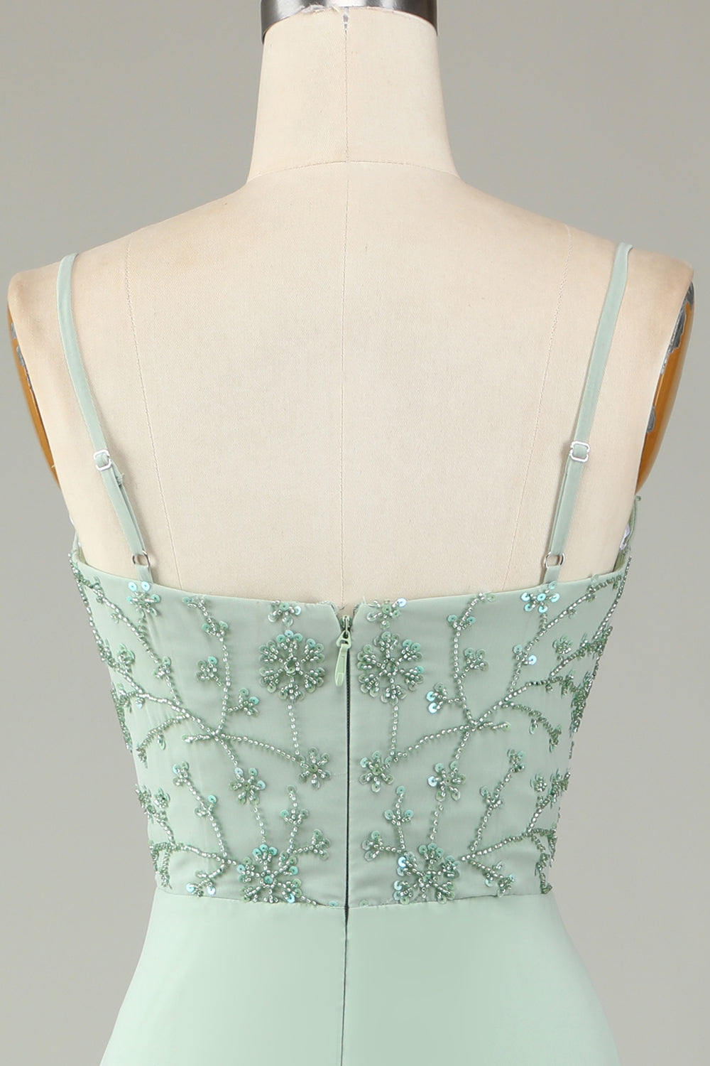 Robe de demoiselle d'honneur rose poussiéreux, bretelles spaghetti, perles