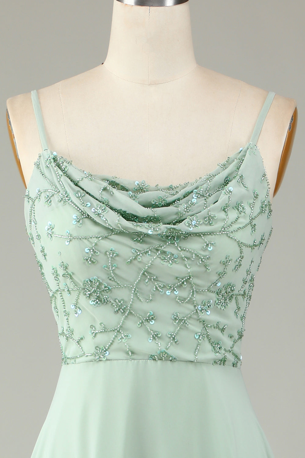 Robe de demoiselle d'honneur rose poussiéreux, bretelles spaghetti, perles