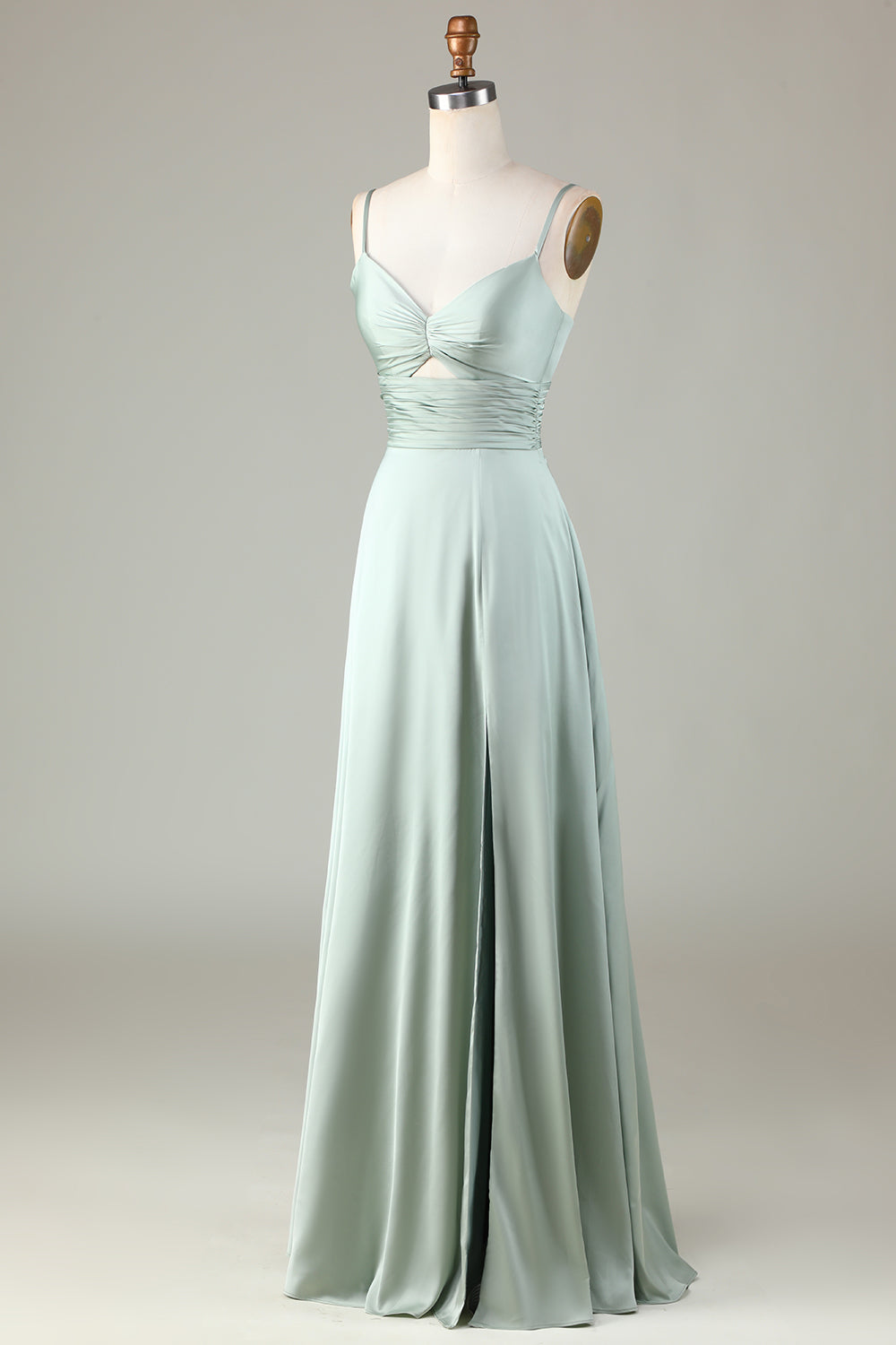 Robe de demoiselle d'honneur fendue couleur matcha, avec bretelles spaghetti et décolleté en trou de serrure