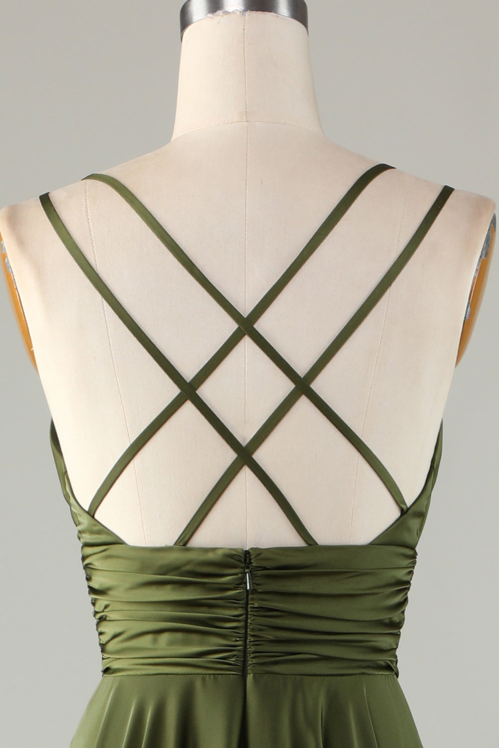 Robe longue de demoiselle d'honneur trapèze sans manches vert olive