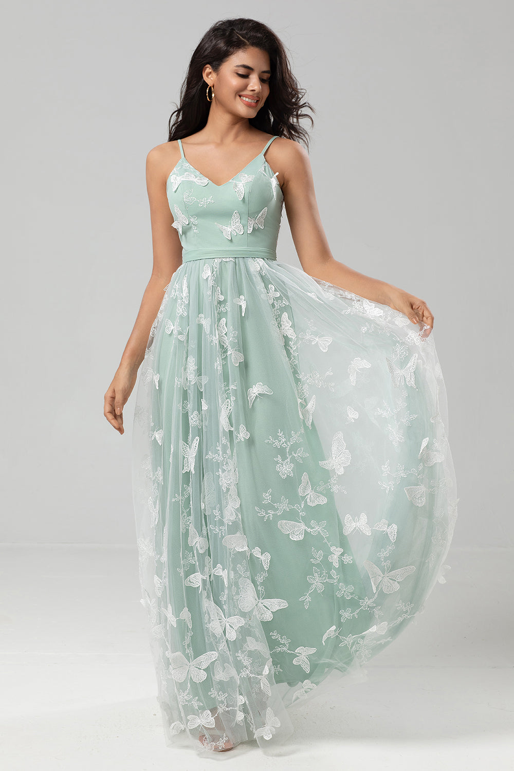 Robe de Demoiselle d'Honneur Longue Matcha à Bretelles Fines avec Appliques Captured Your Heart