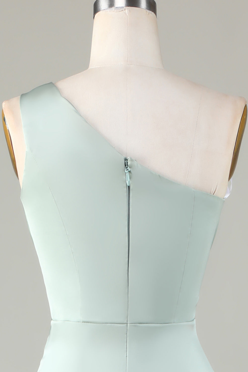 Robe de demoiselle d'honneur asymétrique matcha à volants