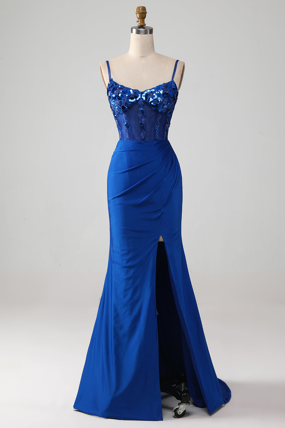 Vestido de fiesta corsé azul rey con cuentas y abertura