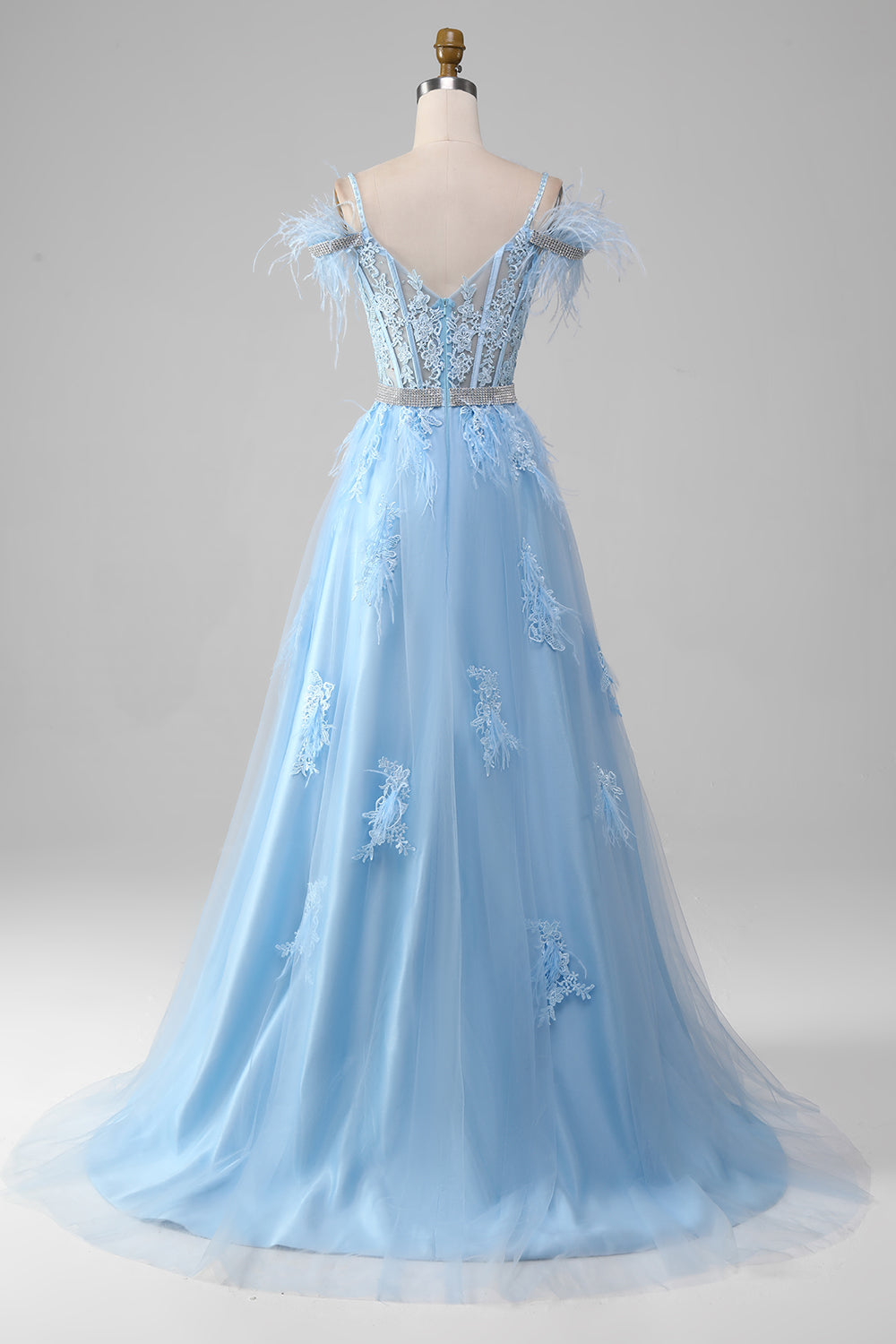 Robe de bal bustier bleu clair coupe trapèze avec strass et appliqués