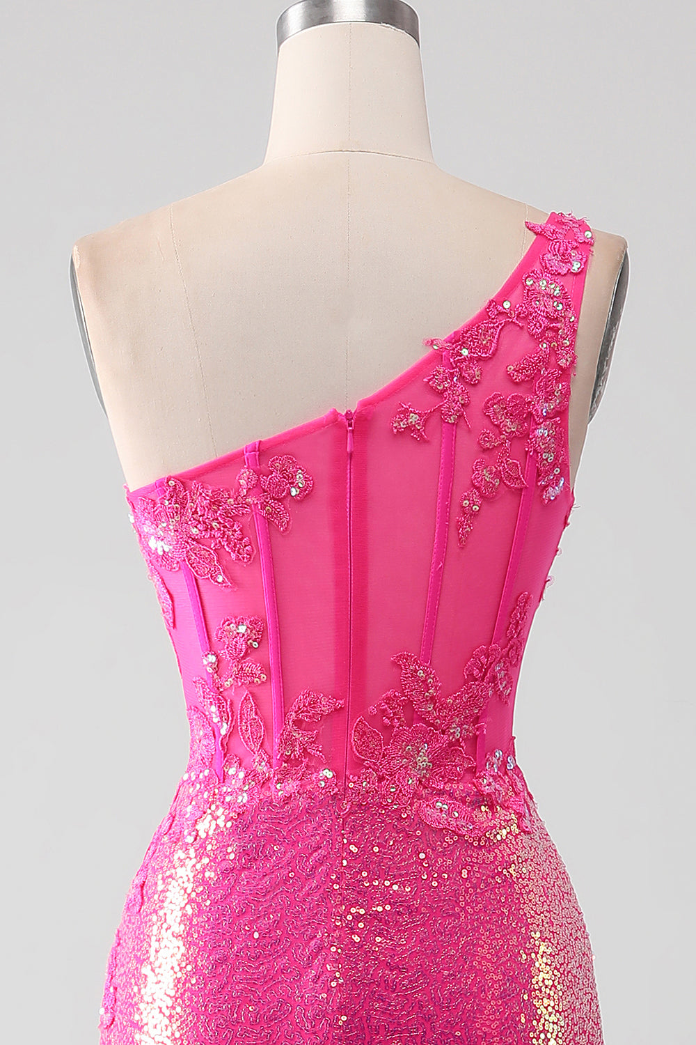 Robe de bal sirène fuchsia pailletée asymétrique avec fente