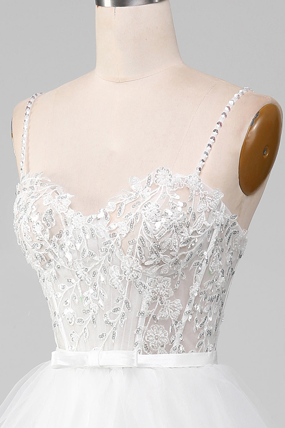 Robe De Bal Longue Corset Coupe Trapèze Étincelante Blanche À Niveaux Avec Fente
