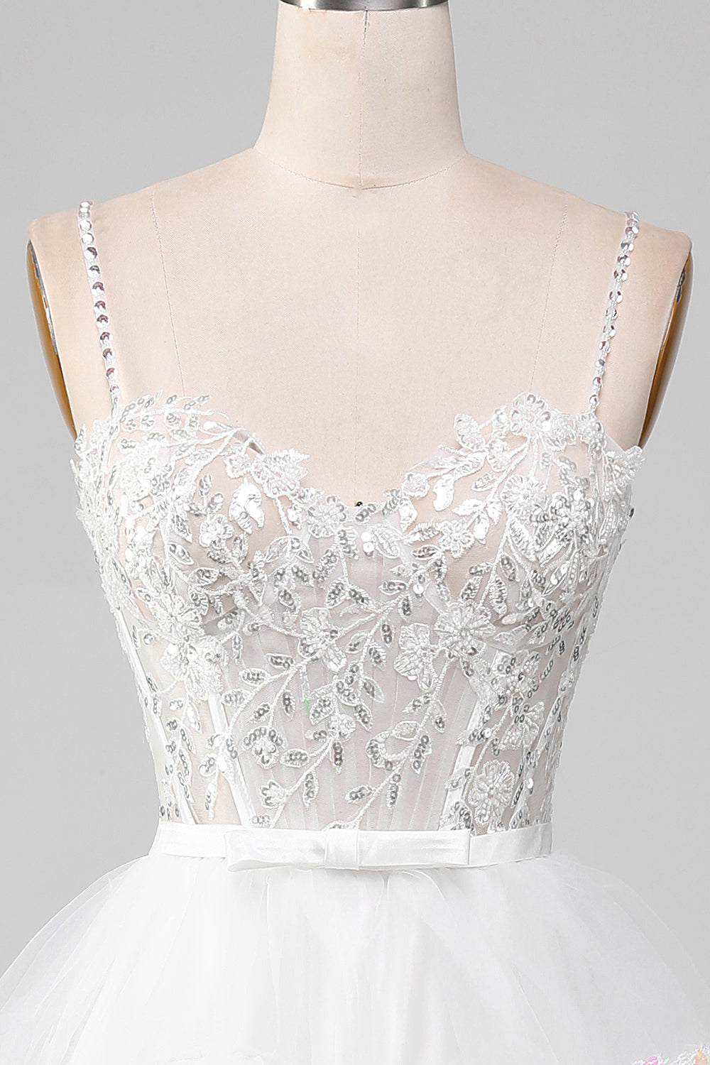 Robe De Bal Longue Corset Coupe Trapèze Étincelante Blanche À Niveaux Avec Fente