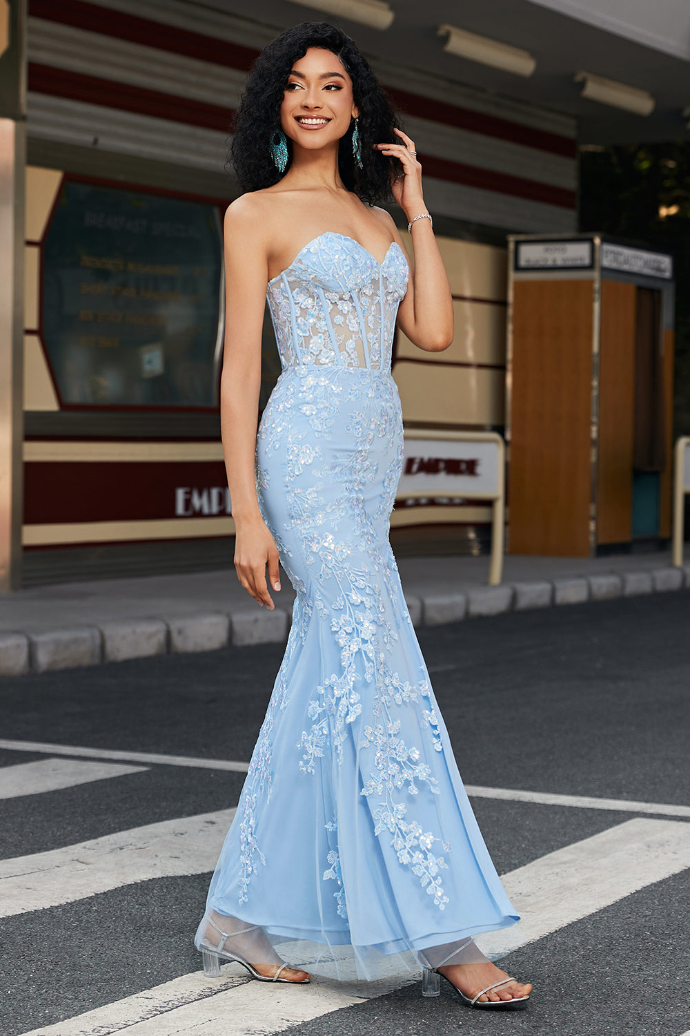 Robe de bal bustier bleu clair sirène élégante avec appliqués