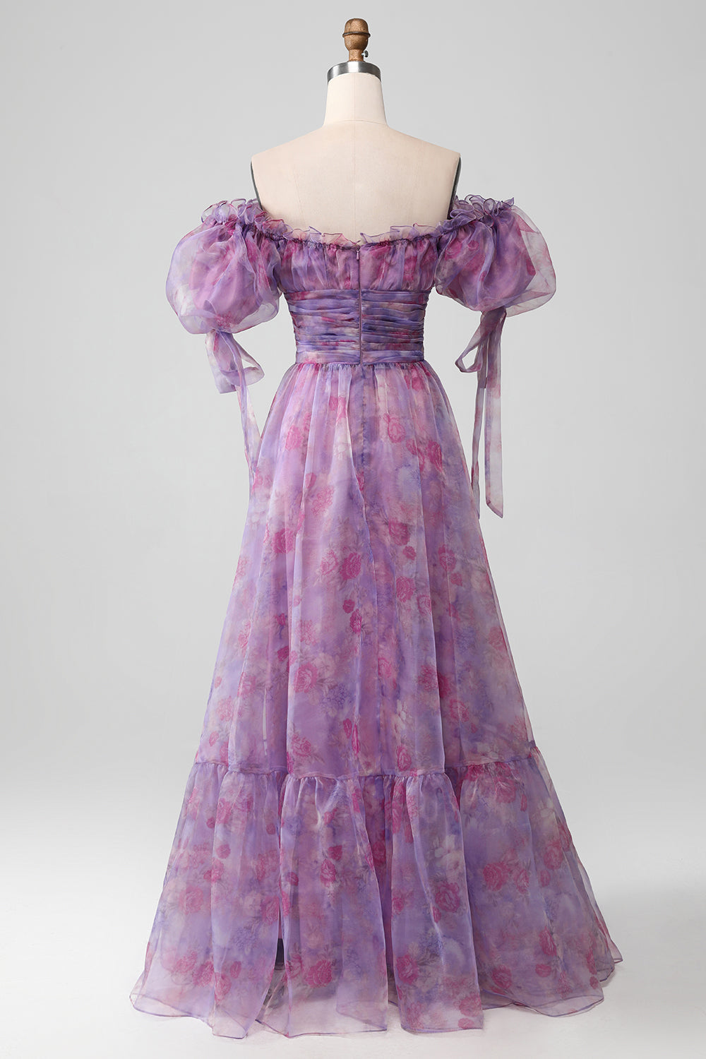 Robe longue de bal de promo évasée violette à imprimé, lacets et manches bouffantes