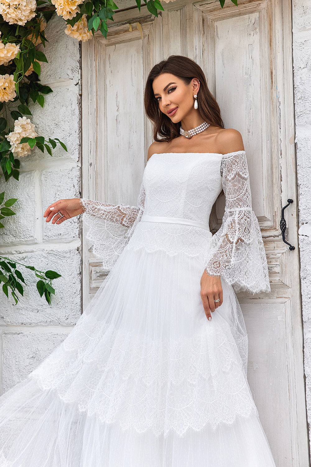 Robe de mariée Ivory Sweep Train à manches évasées