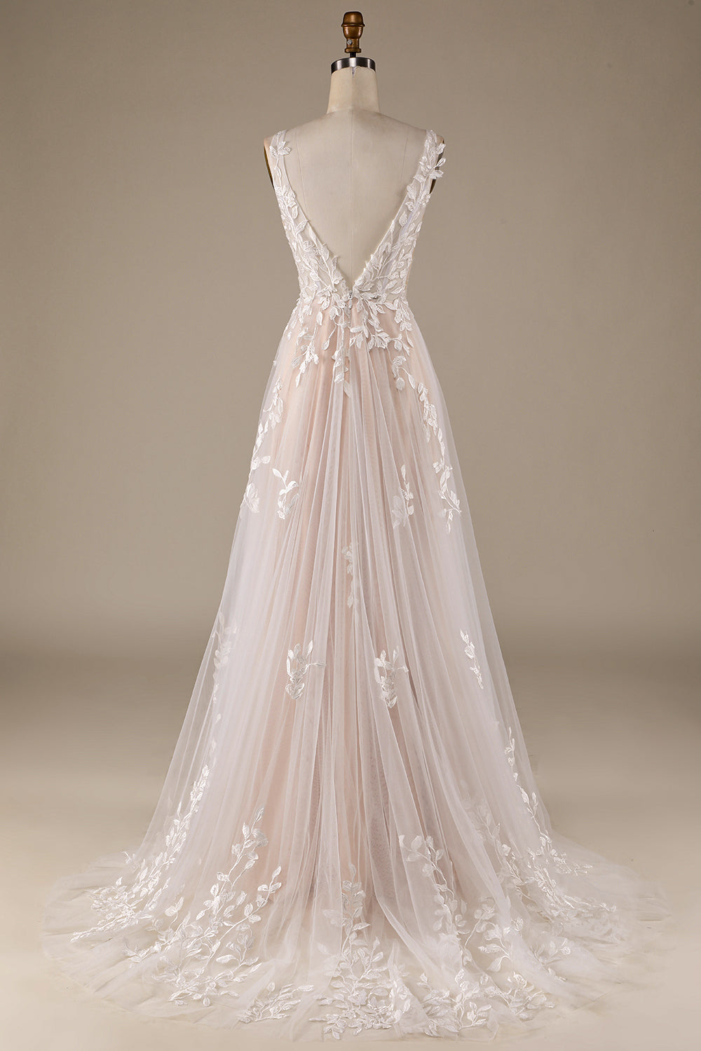 Robe de mariée en tulle champagne à décolleté en V, dos nu et dentelle