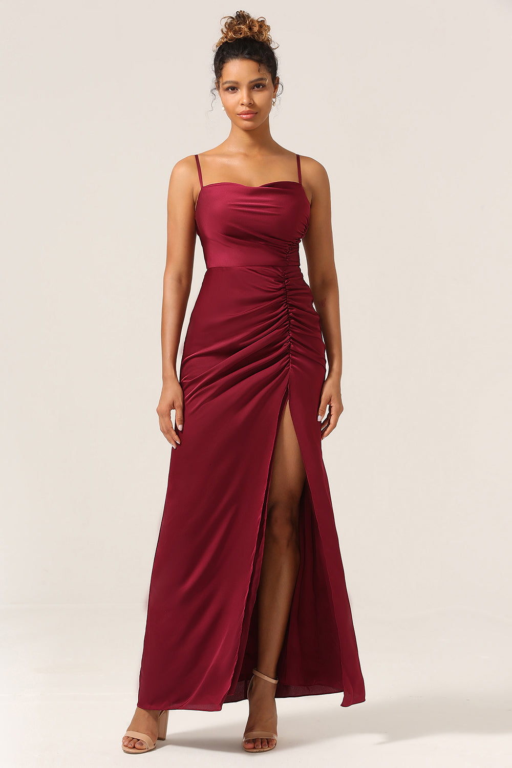 Robe longue de demoiselle d'honneur bordeaux sirène simple à fines bretelles avec fente avant