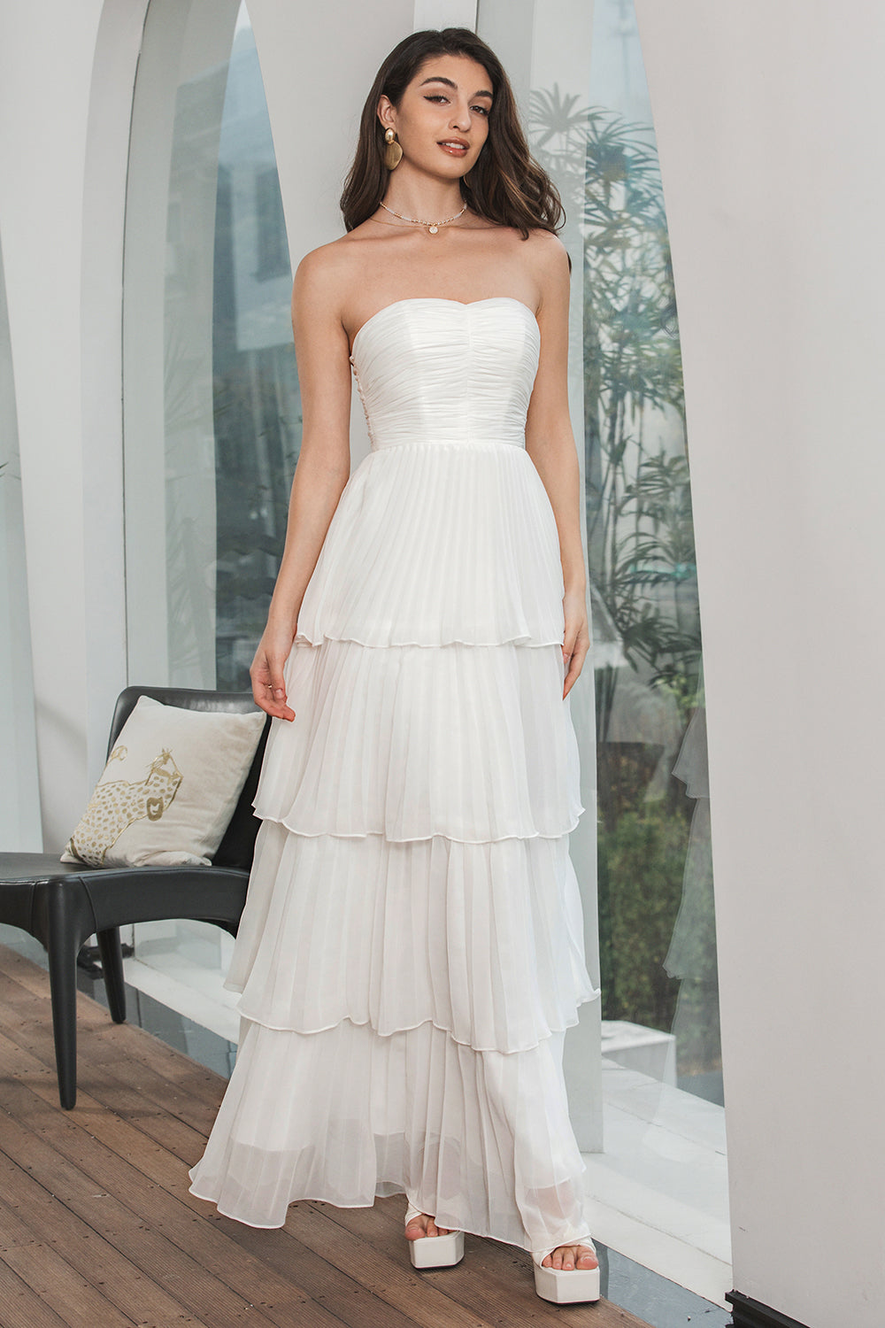 Robe de fiançailles blanche plissée à volants