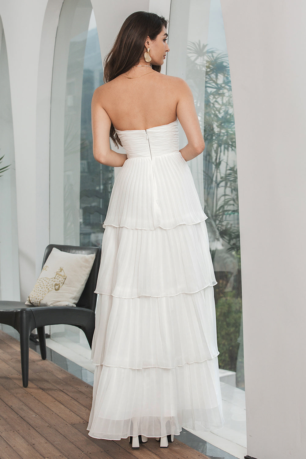 Robe de fiançailles blanche plissée à volants
