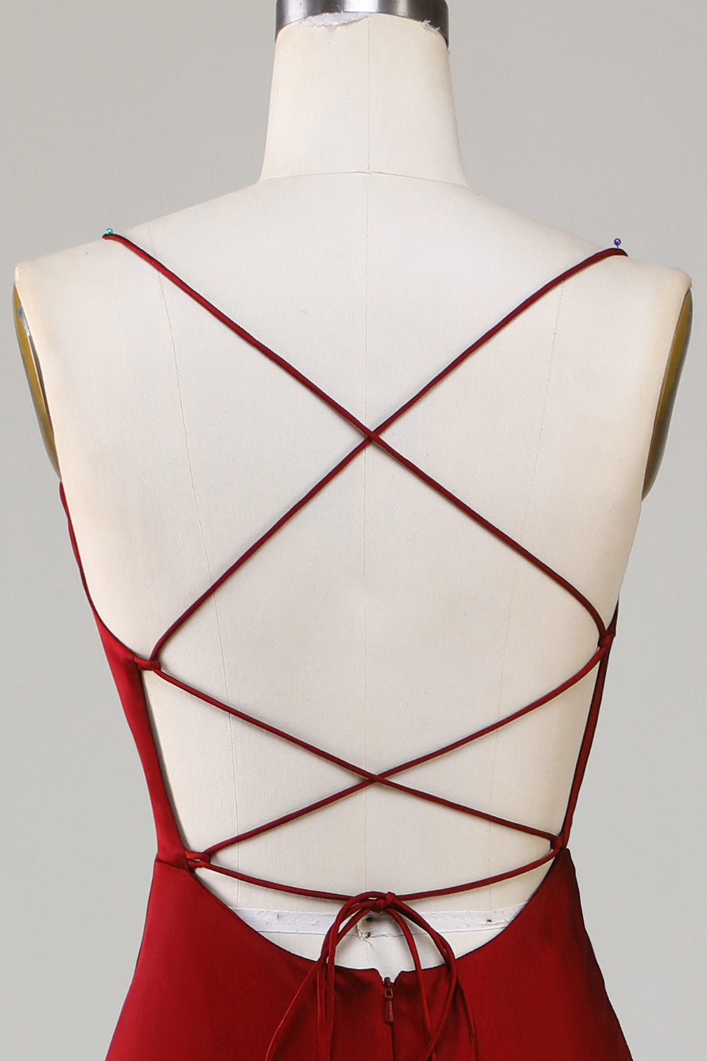 Robe longue de demoiselle d'honneur bordeaux fendue à lacets au dos