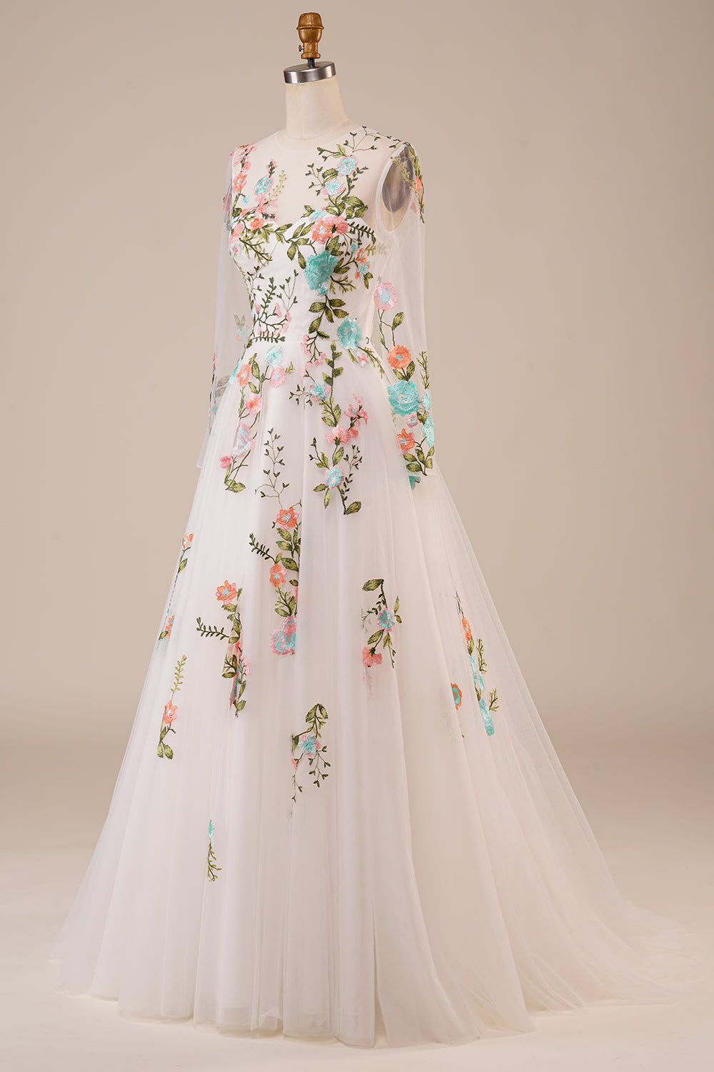 Robe de mariée longue ivoire en tulle à manches longues brodée