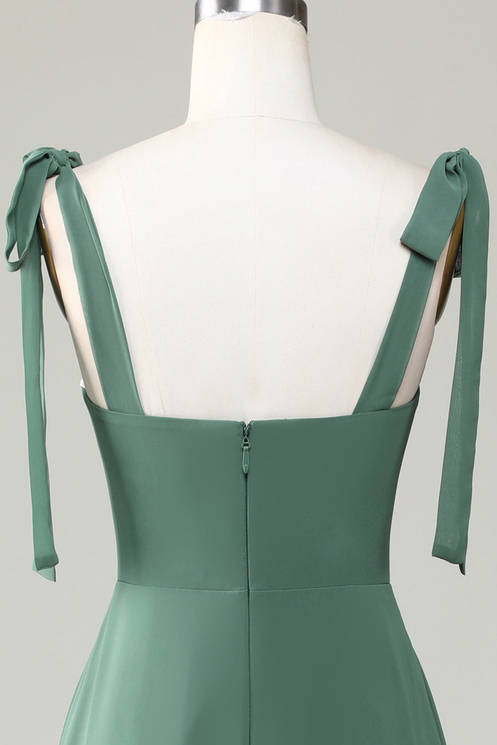 Robe de demoiselle d'honneur trapèze en eucalyptus à bretelles nouées et fente