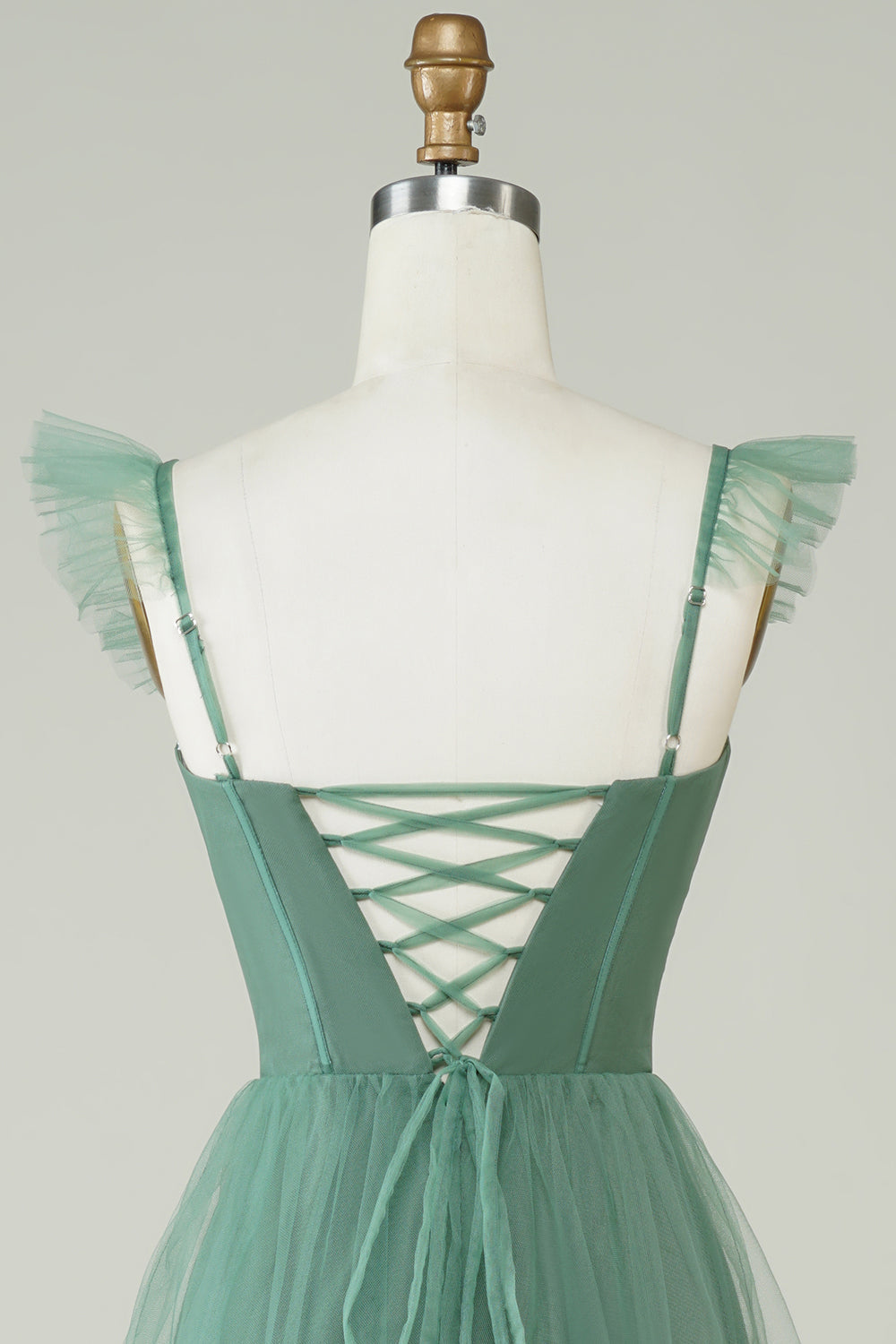 Robe de demoiselle d'honneur longue en tulle eucalyptus, coupe trapèze, à fines bretelles