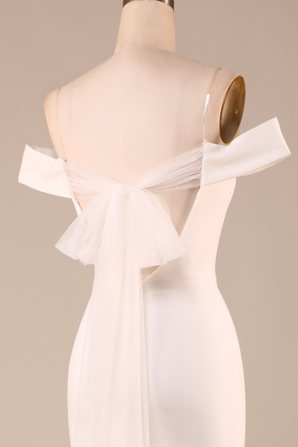Robe de mariée longue en dentelle ivoire sirène avec laçage au dos