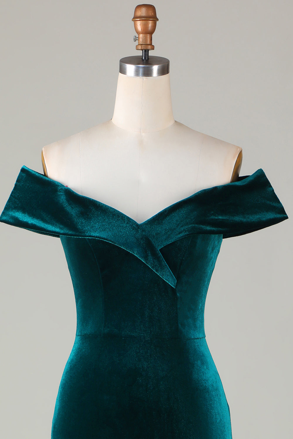 Robe de Demoiselle d'Honneur Sirène en Velours Vert Paon Épaules Dénudées avec Fente