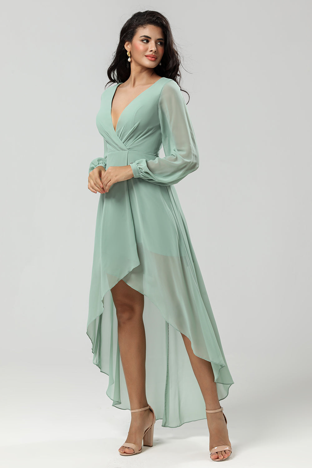 Robe de demoiselle d'honneur trapèze en mousseline asymétrique verte à manches longues