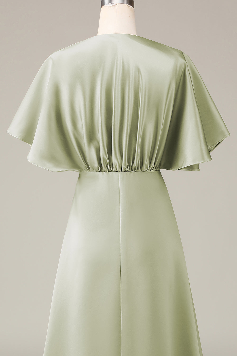 Robe de demoiselle d'honneur trapèze en satin à manches courtes et col en V Dusty Sage