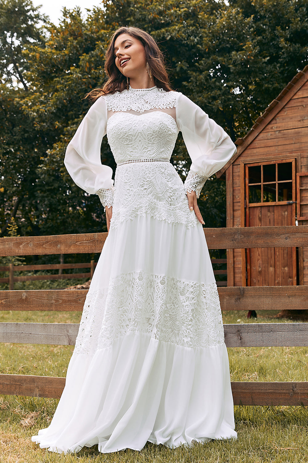 Robe de mariée bohème ivoire à manches longues en dentelle