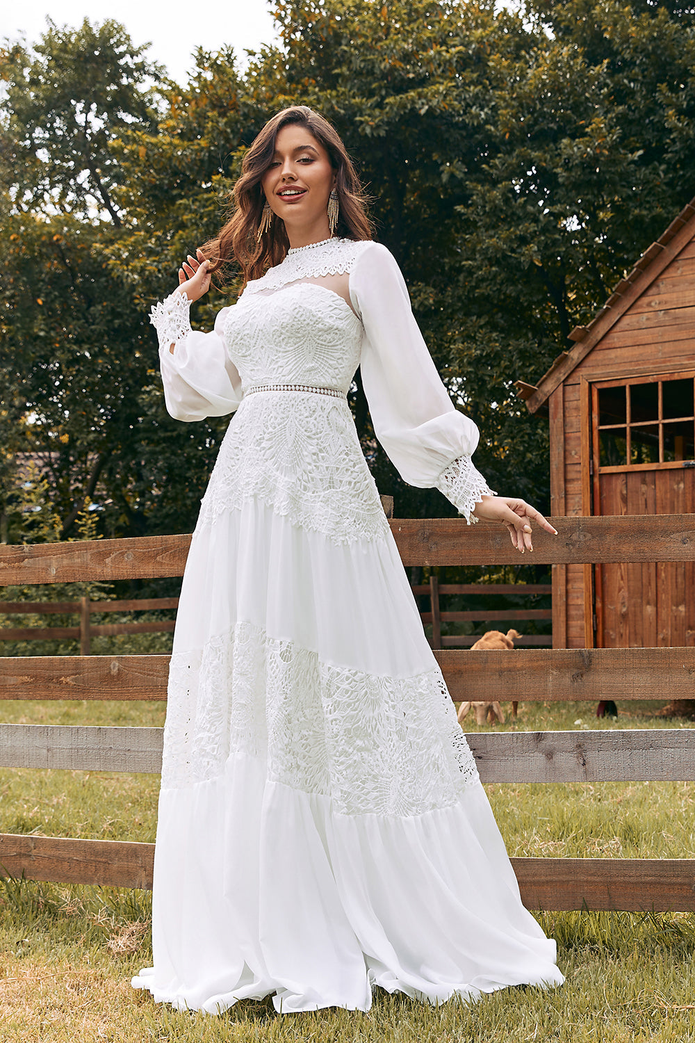 Robe de mariée bohème ivoire à manches longues en dentelle