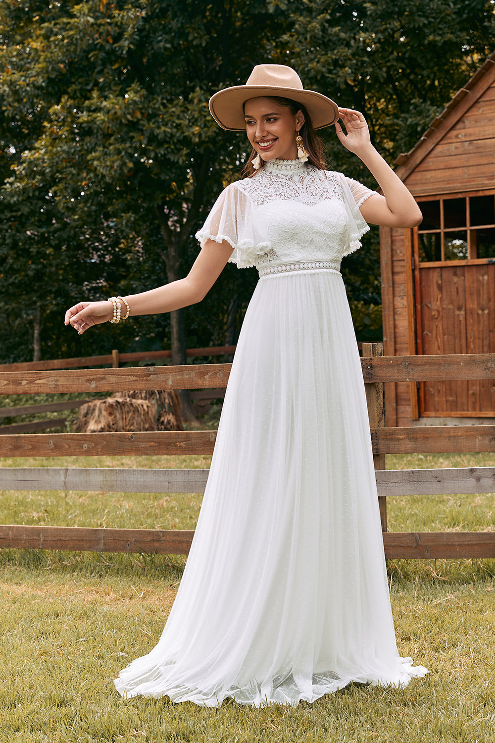Robe de mariée bohème vintage en mousseline ivoire avec dentelle