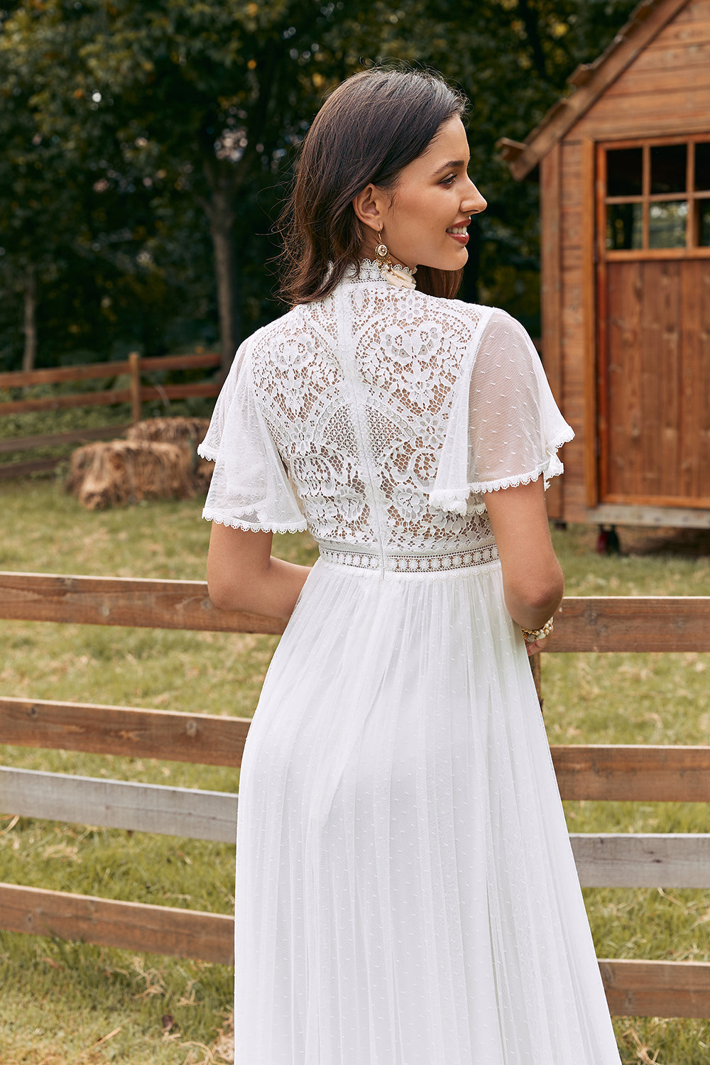Robe de mariée bohème vintage en mousseline ivoire avec dentelle