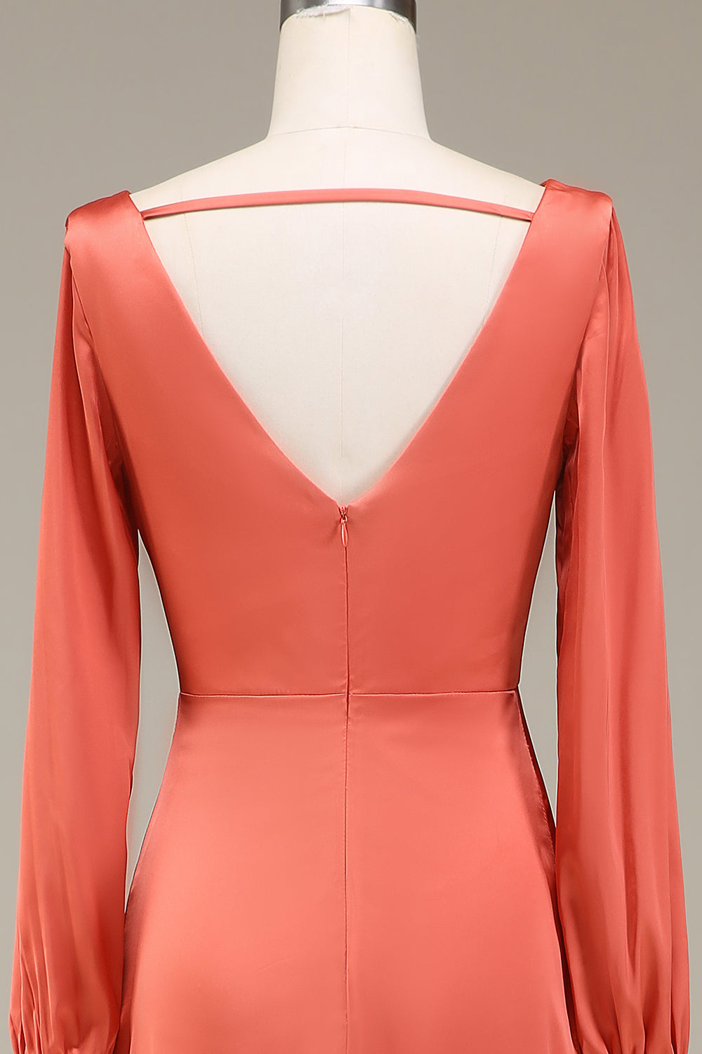 Robe de demoiselle d'honneur trapèze en satin terracotta avec col en V et fente