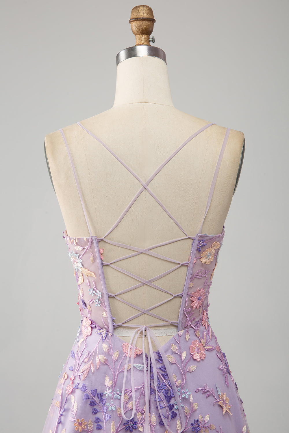 Robe de bal longue évasée mauve avec bretelles spaghetti et appliques