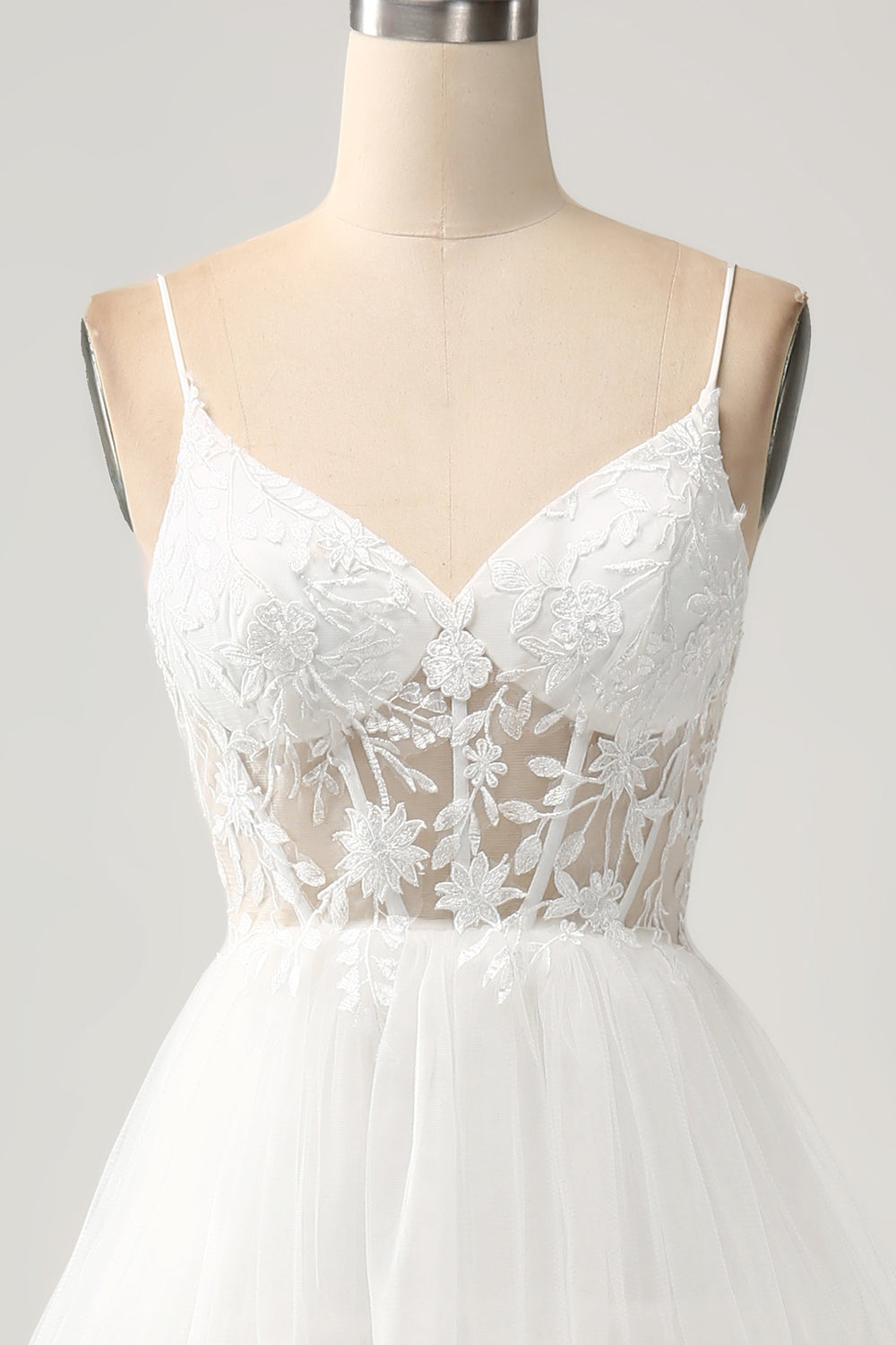 Robe de mariée longue ivoire en tulle à corset, ligne A, traîne et fente