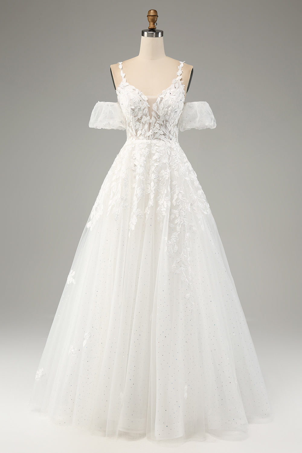 Robe de mariée ivoire trapèze en tulle avec bretelles spaghetti et appliques