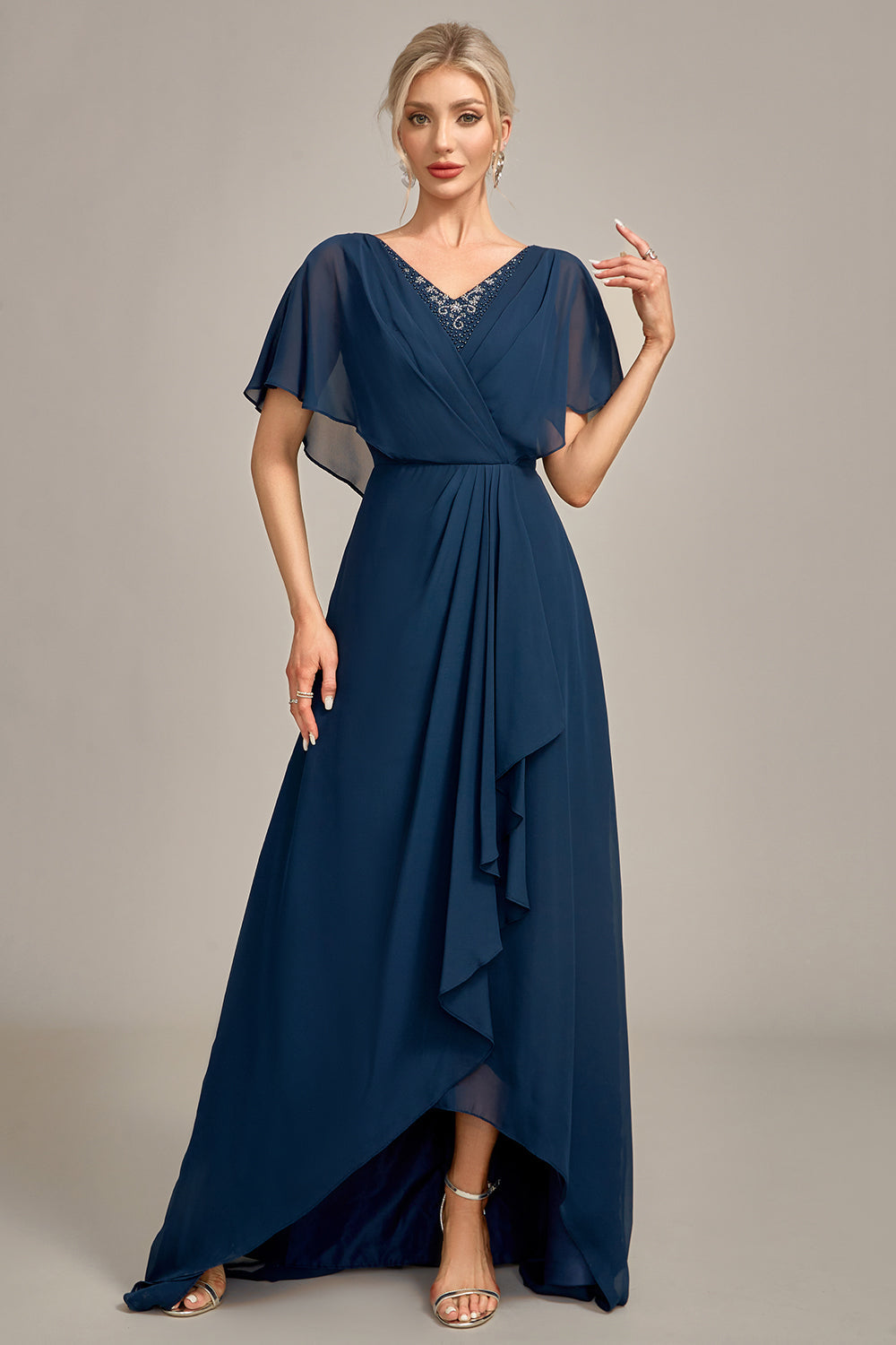 Robe asymétrique trapèze bleu marine avec perles et sequins pour mère de la mariée