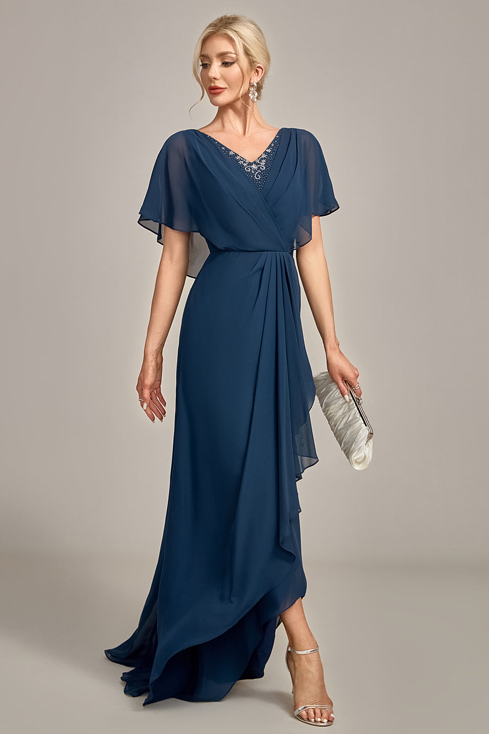 Robe asymétrique trapèze bleu marine avec perles et sequins pour mère de la mariée