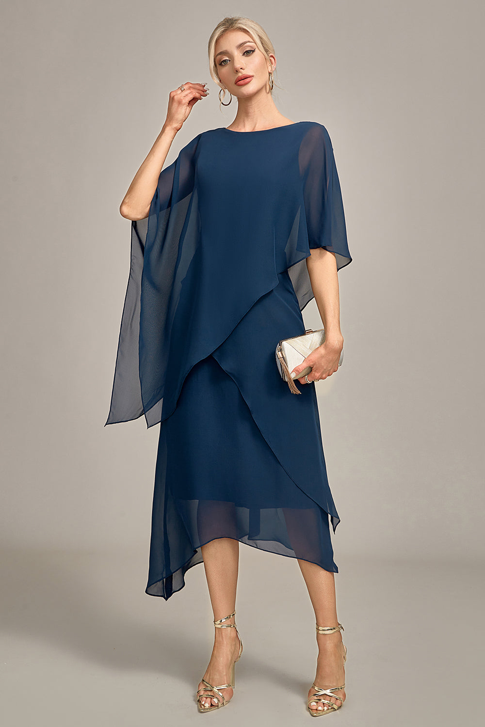 Robe de mère de la mariée trapèze en mousseline de soie bleu marine à encolure dégagée