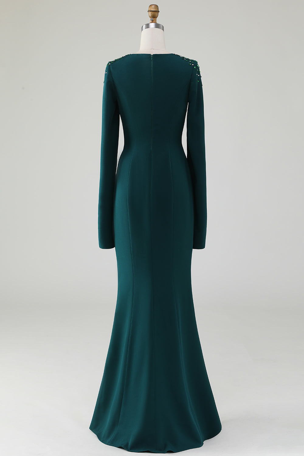 Robe longue sirène vert foncé à encolure ronde et manches cape ornées de perles