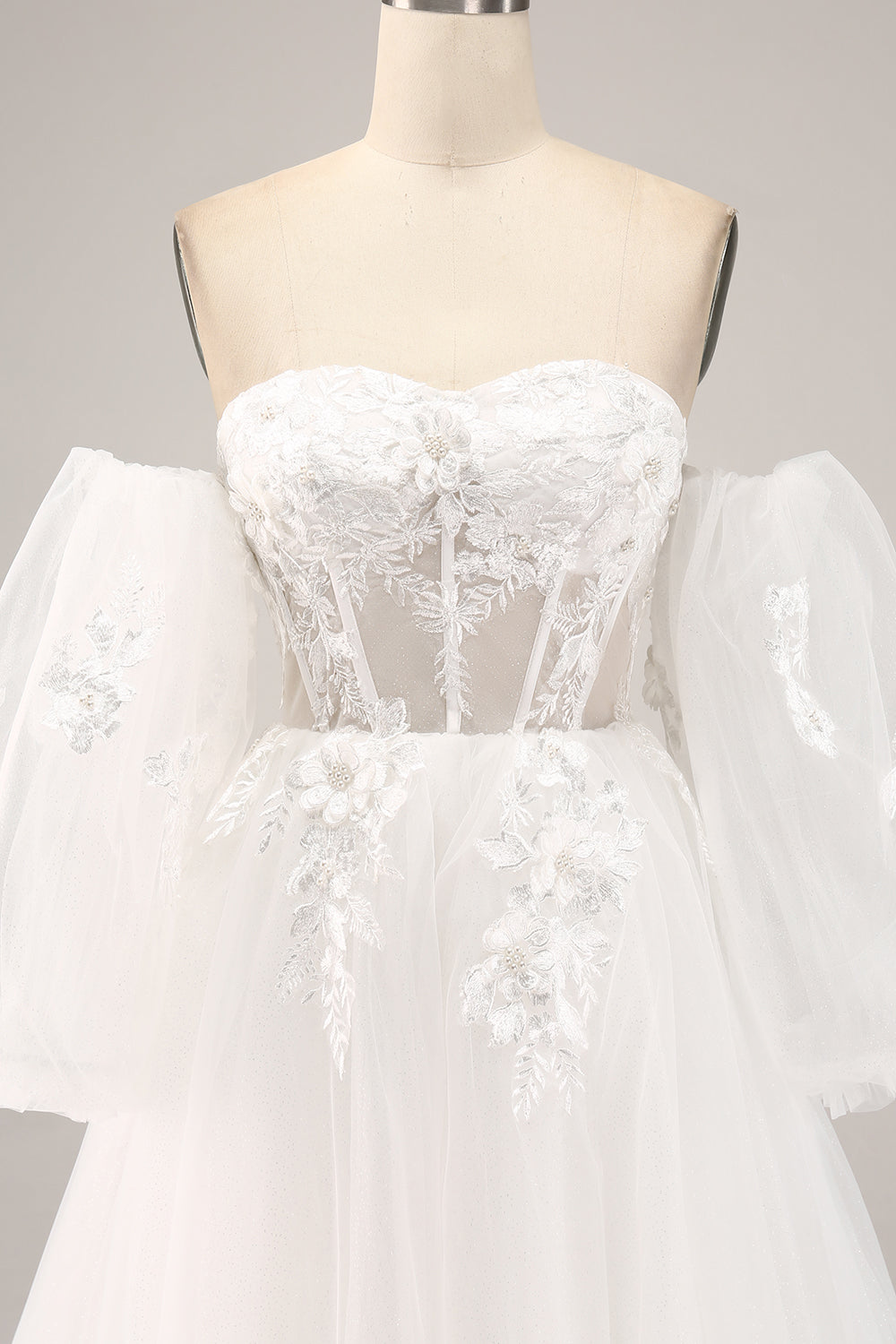 Robe de mariée bustier en tulle avec appliqués