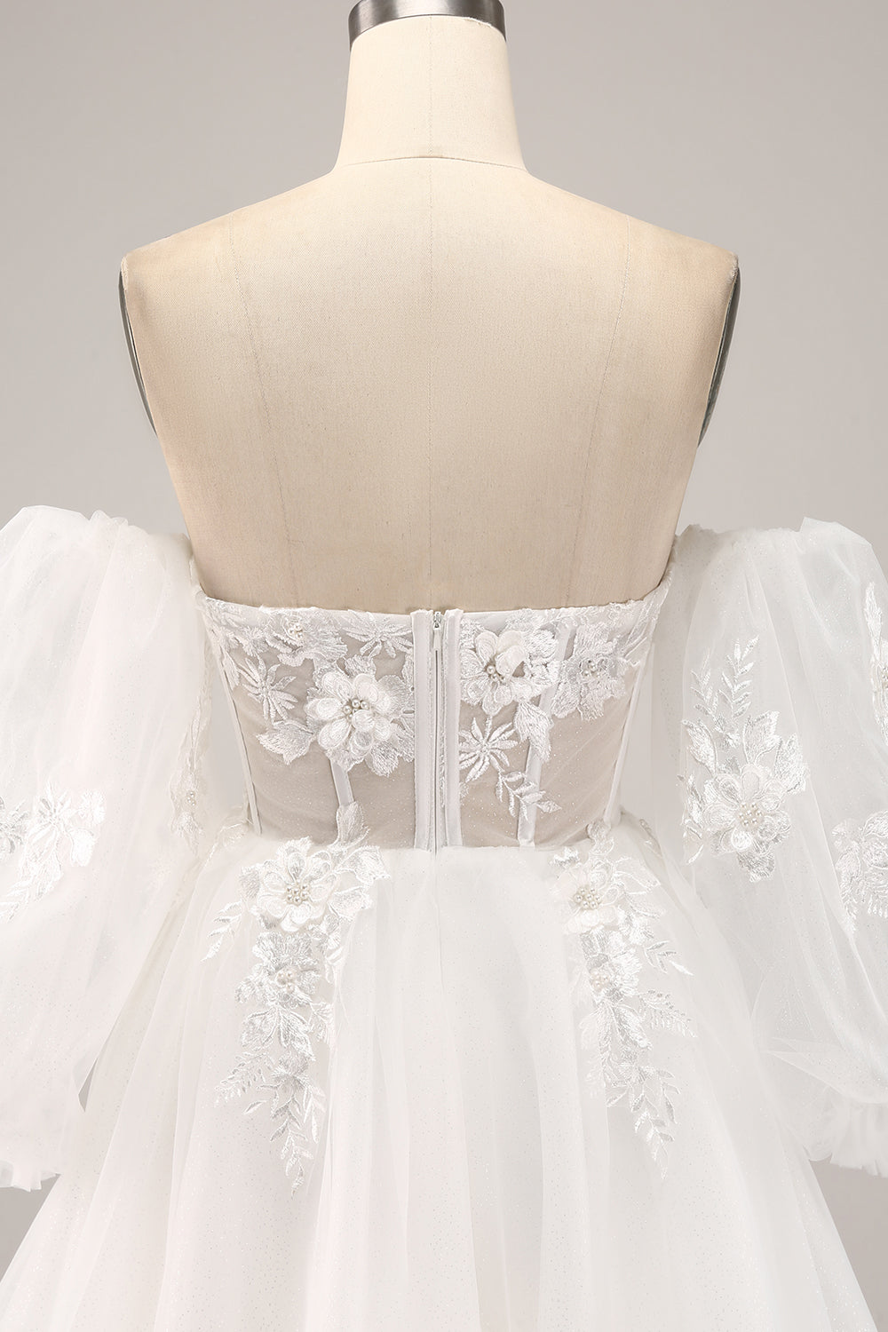 Robe de mariée bustier en tulle avec appliqués