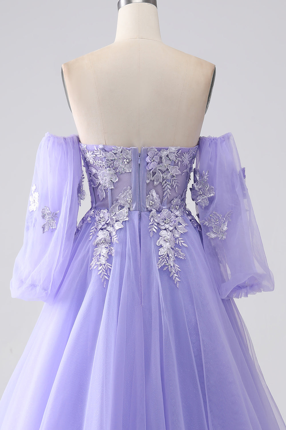 Robe de bal longue en tulle bustier coupe trapèze lavande avec manches