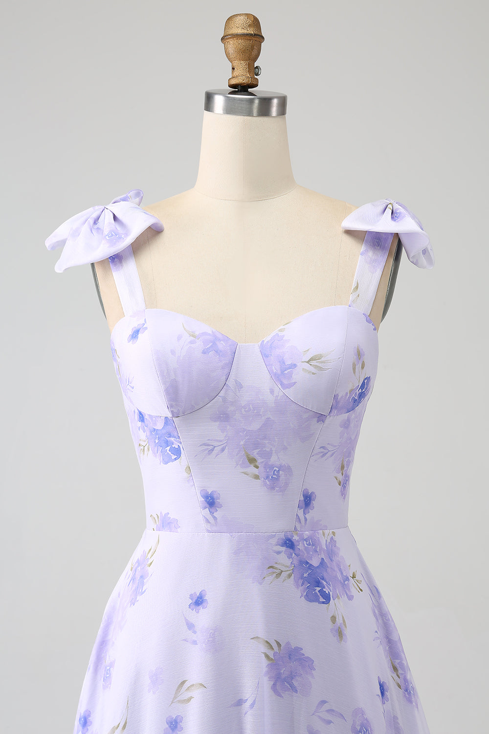 Robe longue de bal coupe trapèze à fleurs avec corset lilas