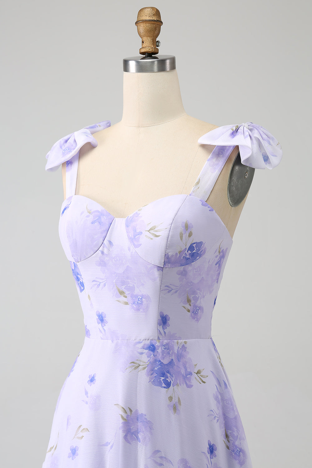 Robe longue de bal coupe trapèze à fleurs avec corset lilas