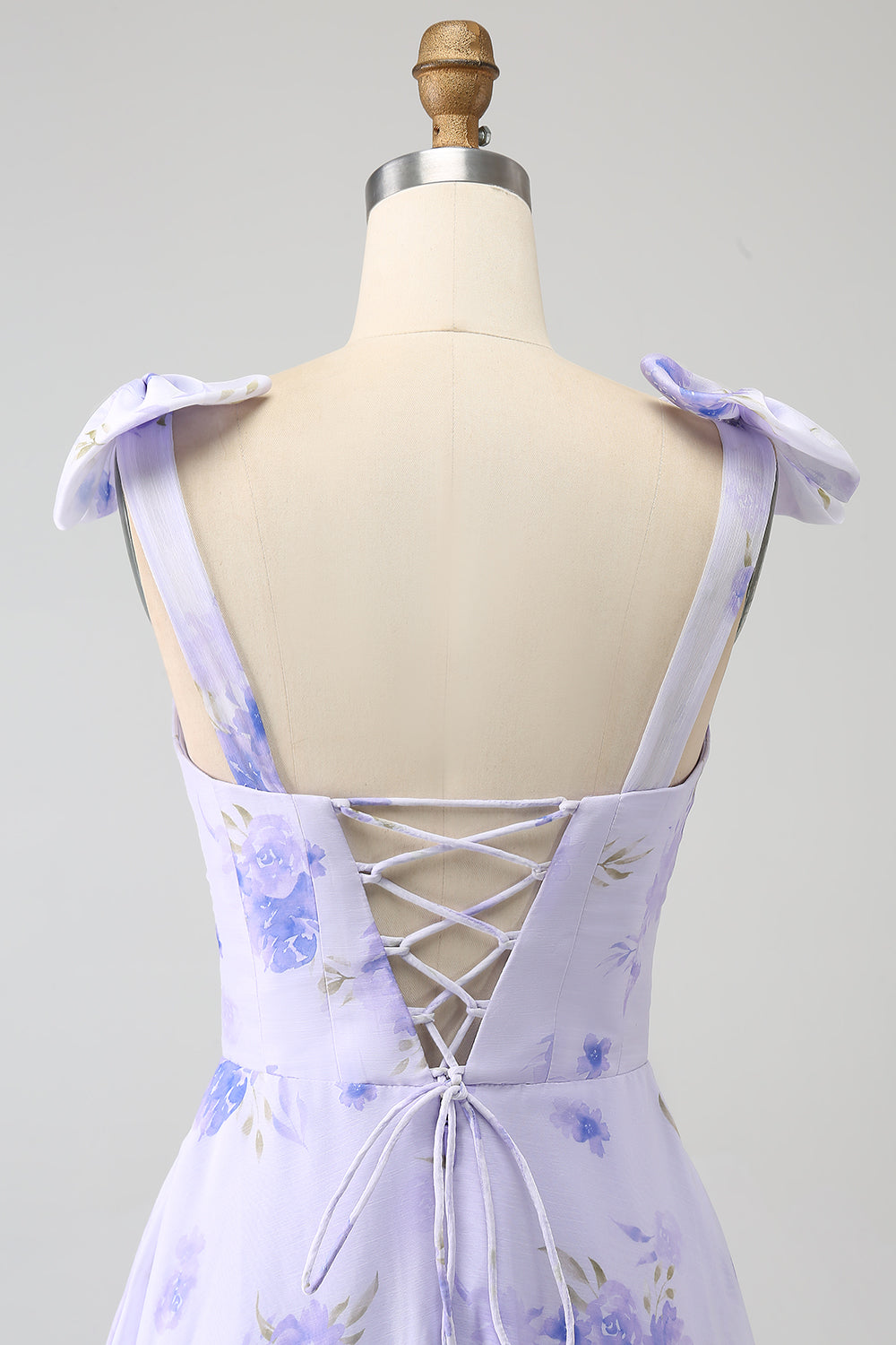 Robe longue de bal coupe trapèze à fleurs avec corset lilas