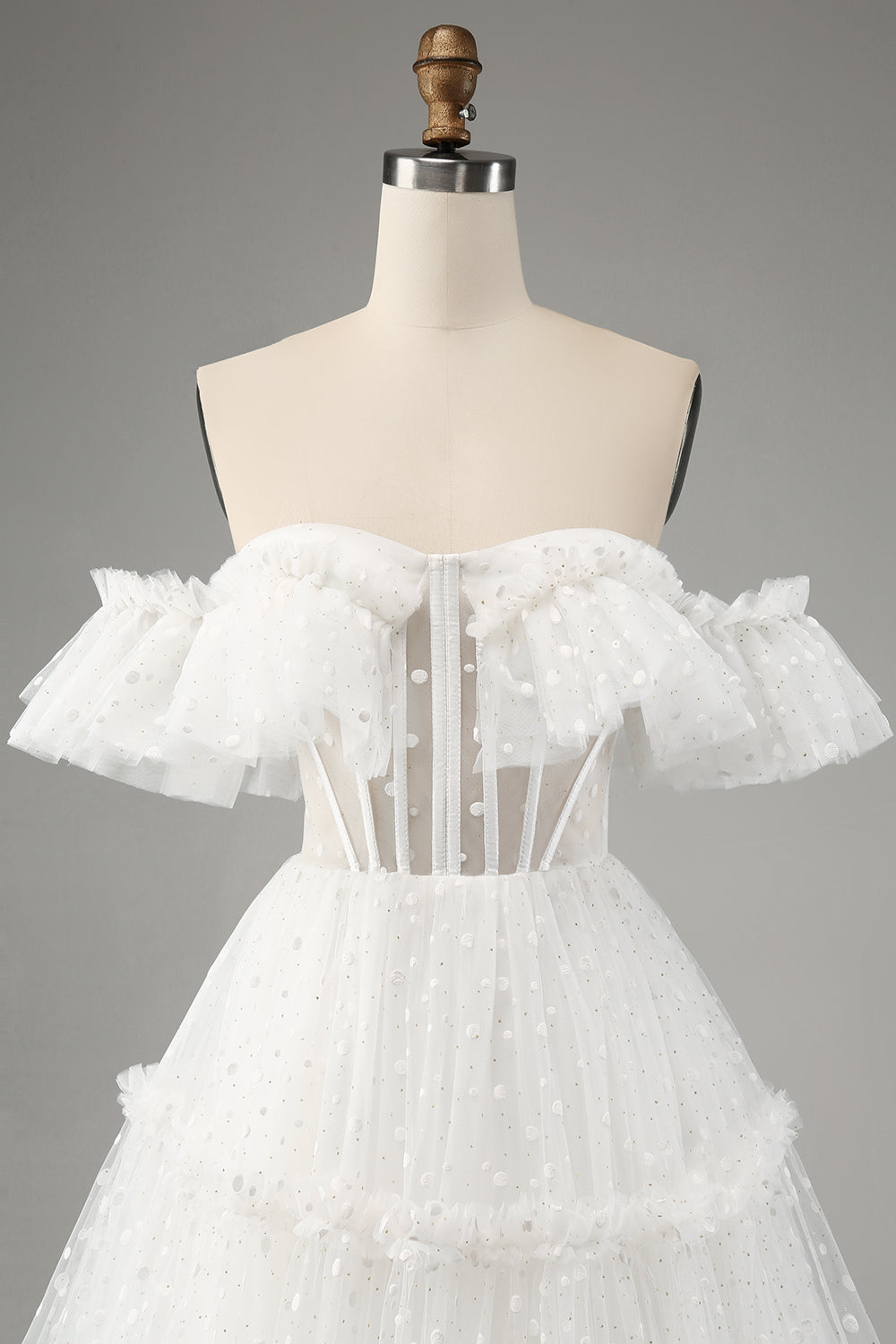 Robe de mariée bustier en tulle coupe évasée ivoire