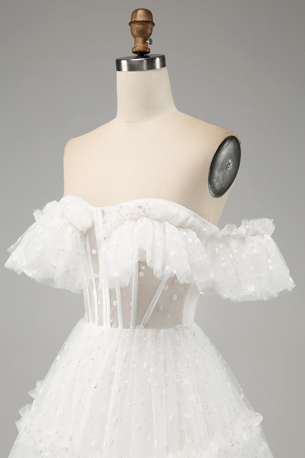 Robe de mariée bustier en tulle coupe évasée ivoire